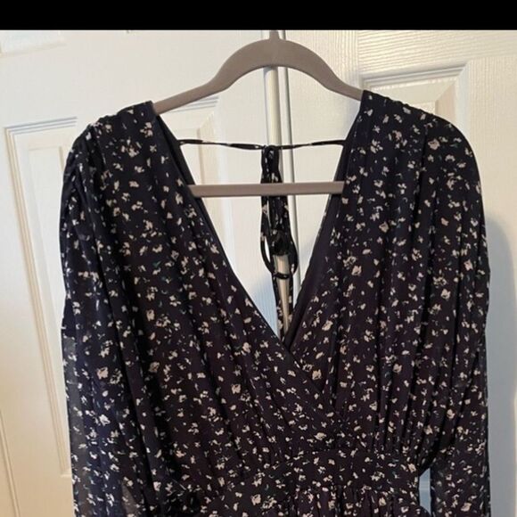 Lulu’s Floral Navy Ruffle Dress Size Medium - Picture 1 of 8